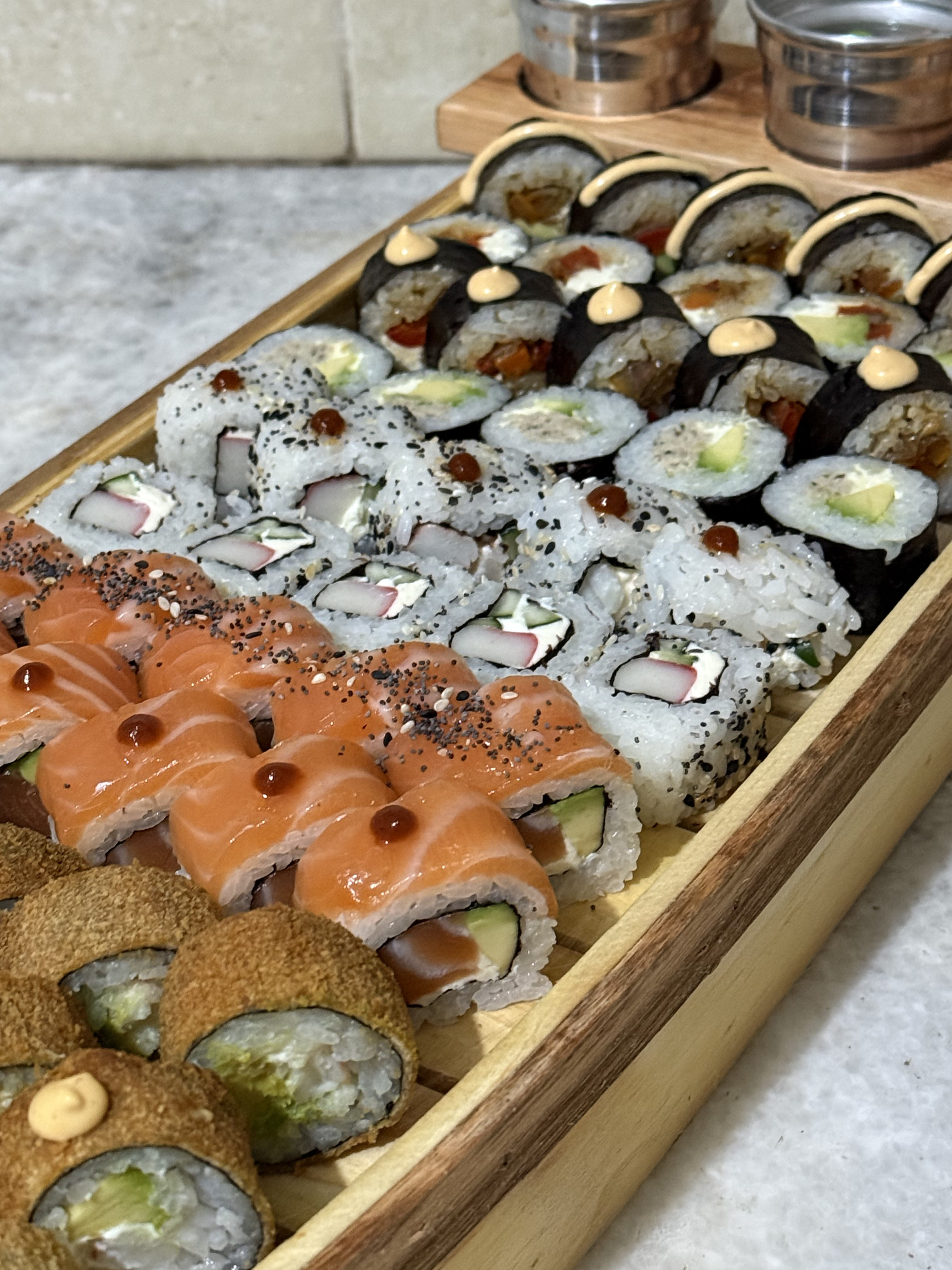 Frescura y textura del salmón en piezas seleccionadas